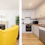 Apartament Stylish & Modern 6-bed Townhouse W/parking *