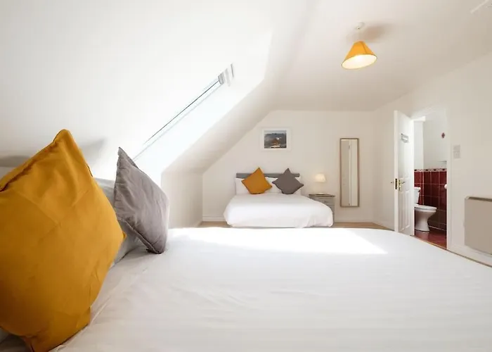 Lejlighed Stylish & Modern 6-bed Townhouse W/parking